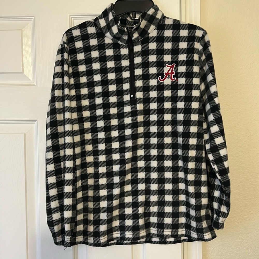 Women’s quarter zip pullover